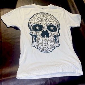 Celebrate Halloween skill tshirt white cotton men’s size medium M